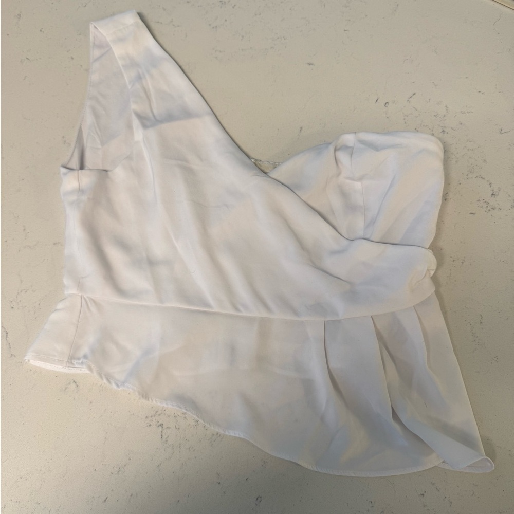Superdown White One-Shoulder Top